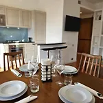 Private Parking And Pool - Mediterranean Horizon Ml דירה *